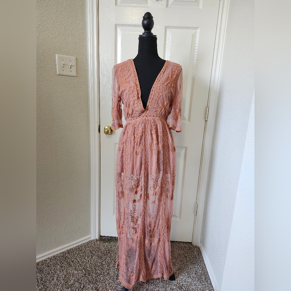 Wishlist Embriodered Mesh Lace V-Neck Mesh Dress in Blush Pink S - Picture 2 of 9